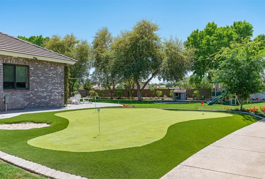 Backyard putting green kept in tournament condition by TurFore putting green service