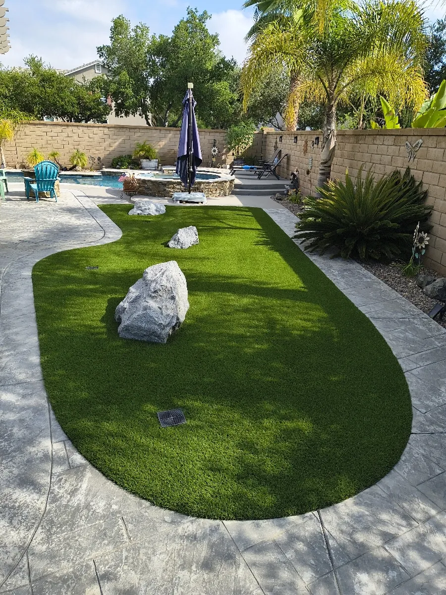 Completed TurFresh boulder garden artificial turf cleaning in Santa Clarita