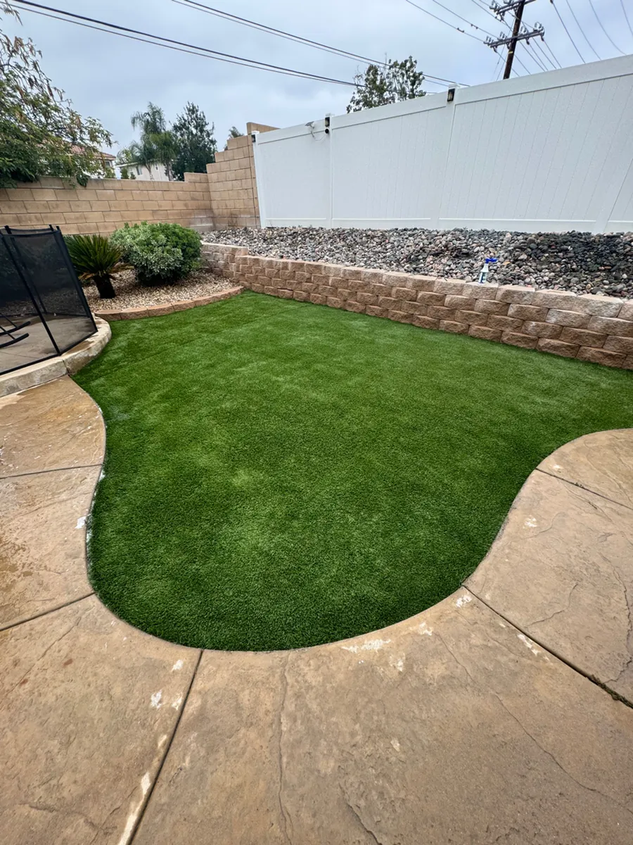Completed TurFresh curved lawn artificial turf cleaning in Santa Clarita